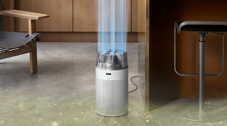 Purificator Dyson HushJet într-o cameră